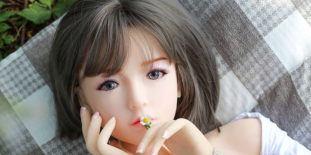 Метод за поддържане на красивото състояние на силиконова кукла