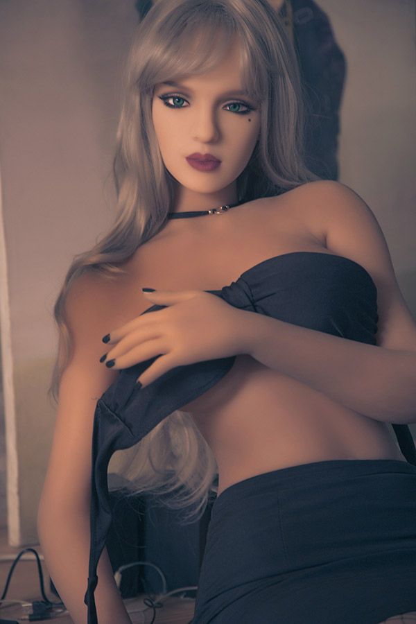 sex dolls being used
