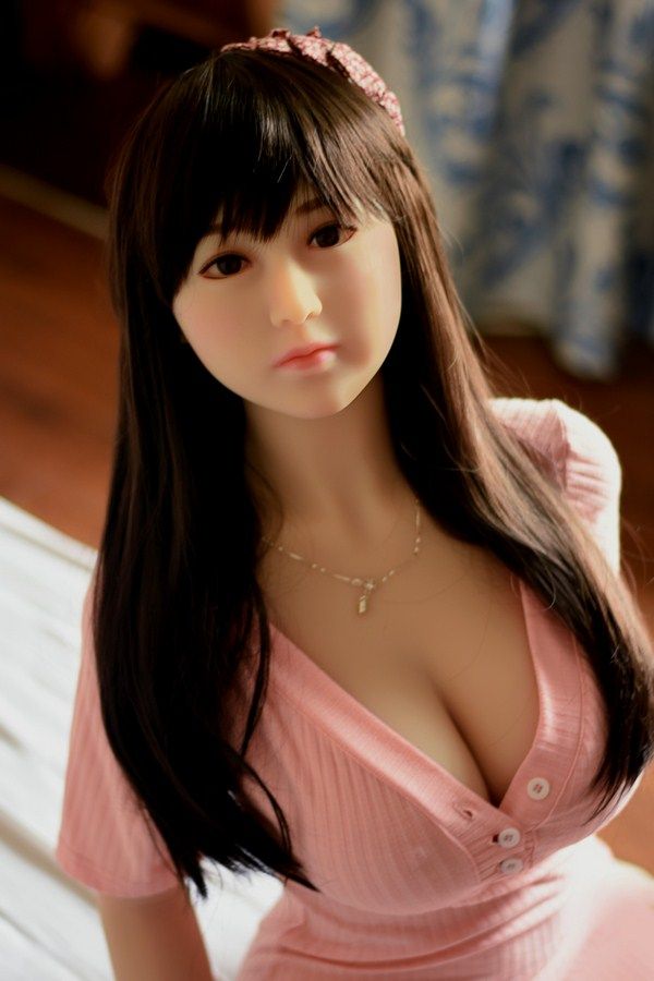 sex dolls sre stiff and unrealistic