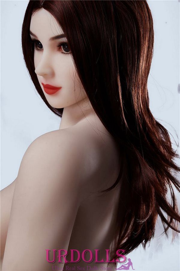 Irontech  doll broken at convention