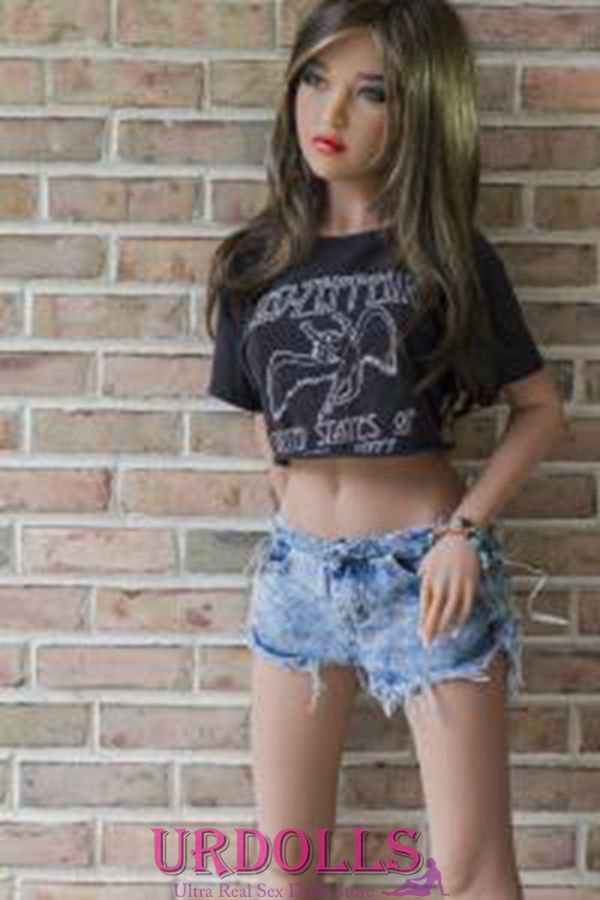 Kamila-150cm B-Cup Love Sex Dolls Short Jeans Bare Bryst 6ye Love Doll