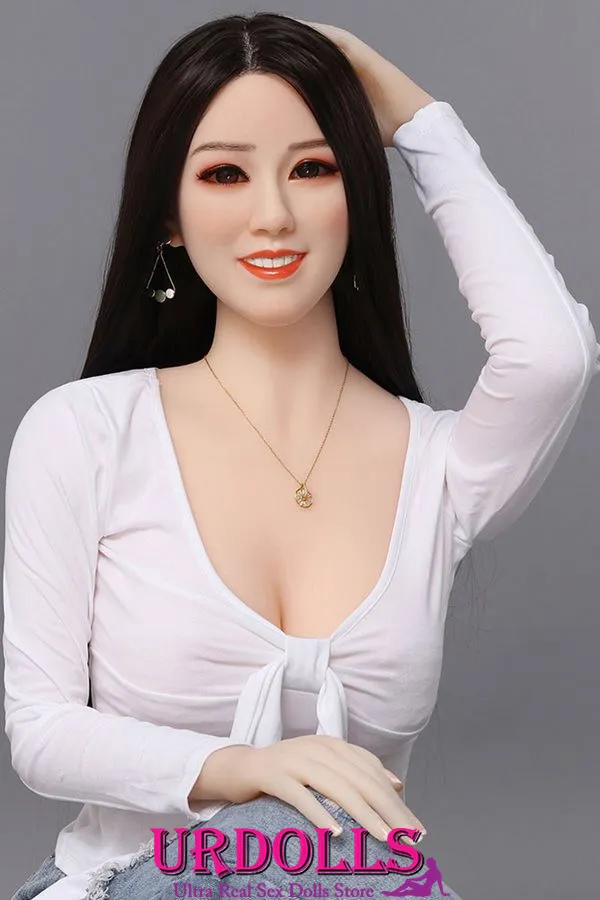 trying out sex doll