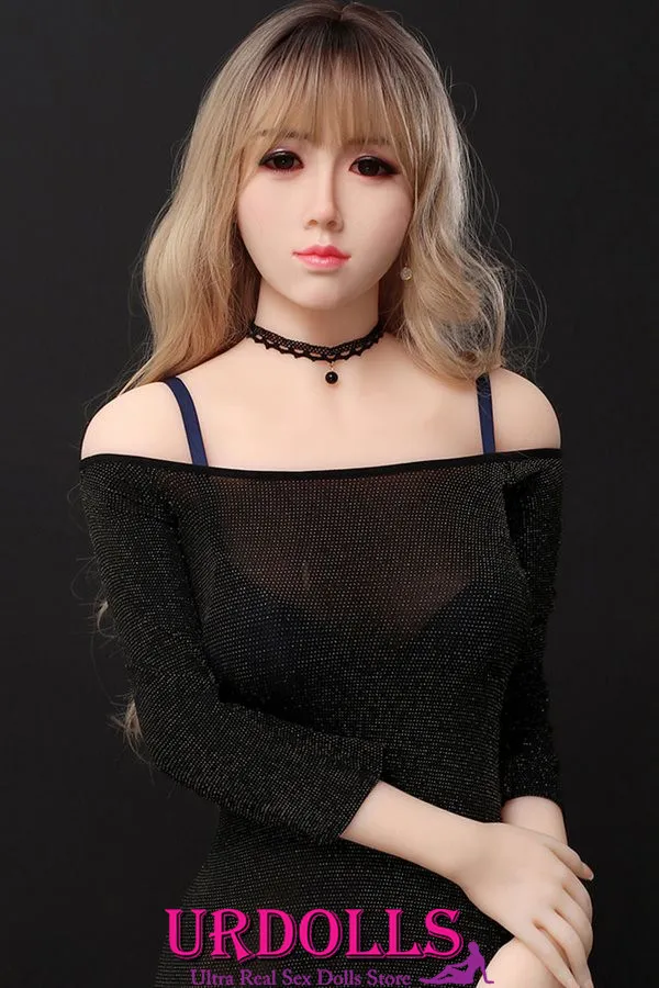 big tits and ass sex doll