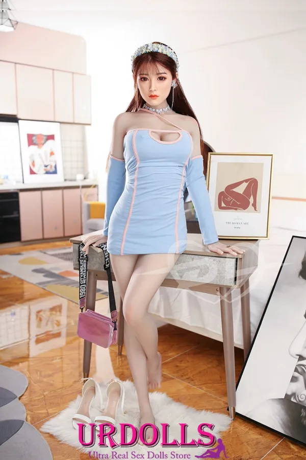 muñeca del sexo asiático realista