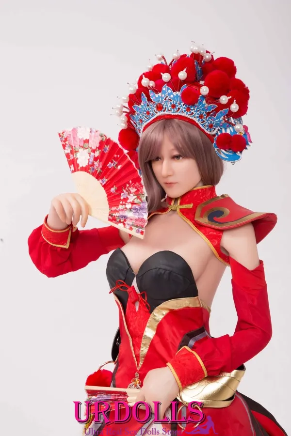 Saige Chinese na bersyon ng Farewell My Concubine Real Doll On Sale Malambot na kutis Malaking dibdib E-Cup Lilac maikling buhok Platinum Silicone (PS) 170CM Oriental fan Anal breast trinity