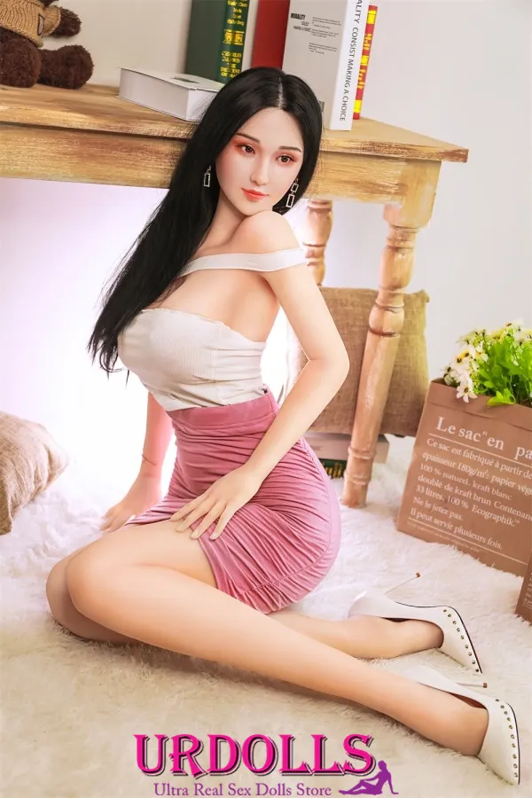 fucking an elf-like sex doll doll