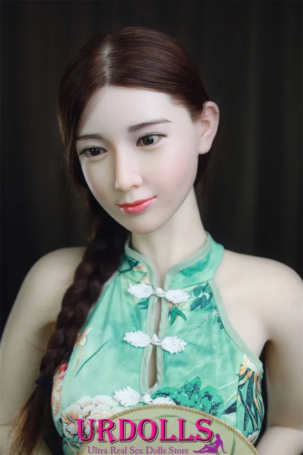 Verze Yoona Cheongsam Vynikající verze Silikonová hlava + TPE tělo COSDOLL 170 cm pěkná Hrudník Velikost hlavy 1 Živé zadečky Levné Sex Dolls