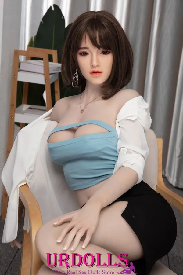 Јапонска крзнена секс кукла