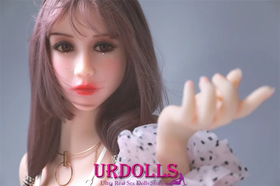 ຜູ້ຊາຍຜູ້ໃຊ້ sex doll