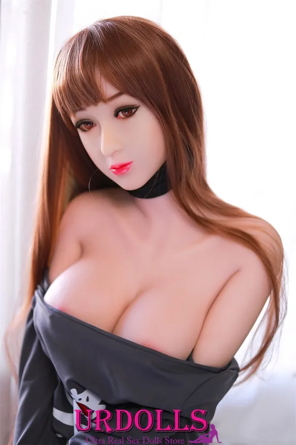 mannequin omgjort til sexdukke