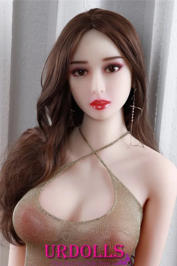 masturbating with sex dolls