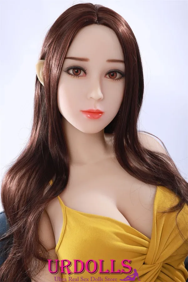 pretty sex doll comes to life