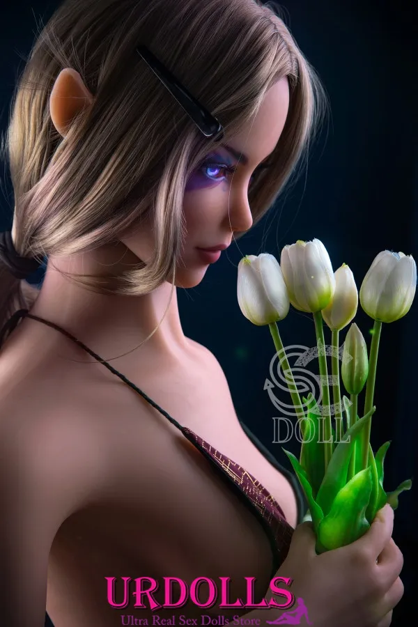 petite female sex doll