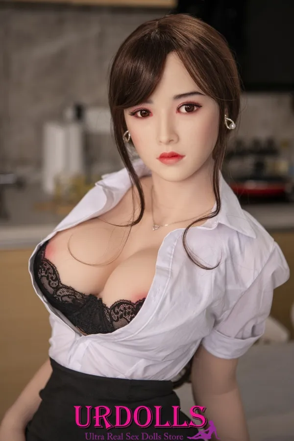 porn beauty is sex doll