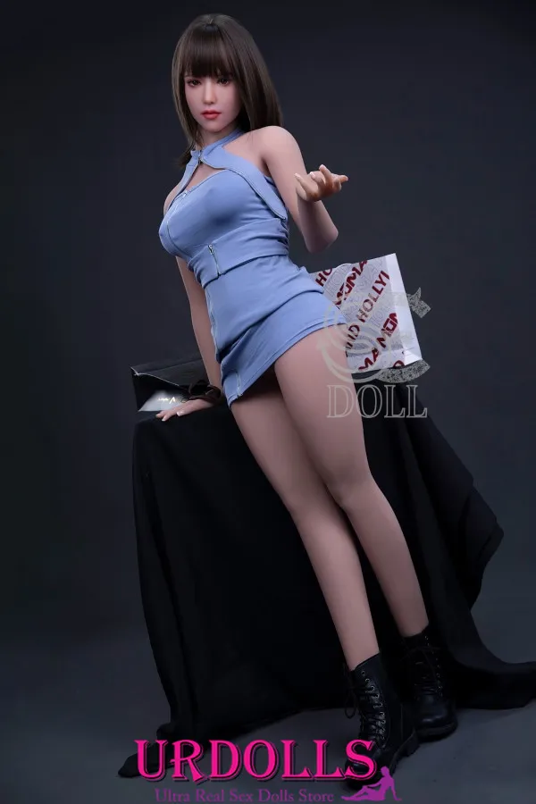 sex play with bratz doll