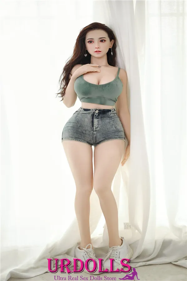 pretty asian love dolls