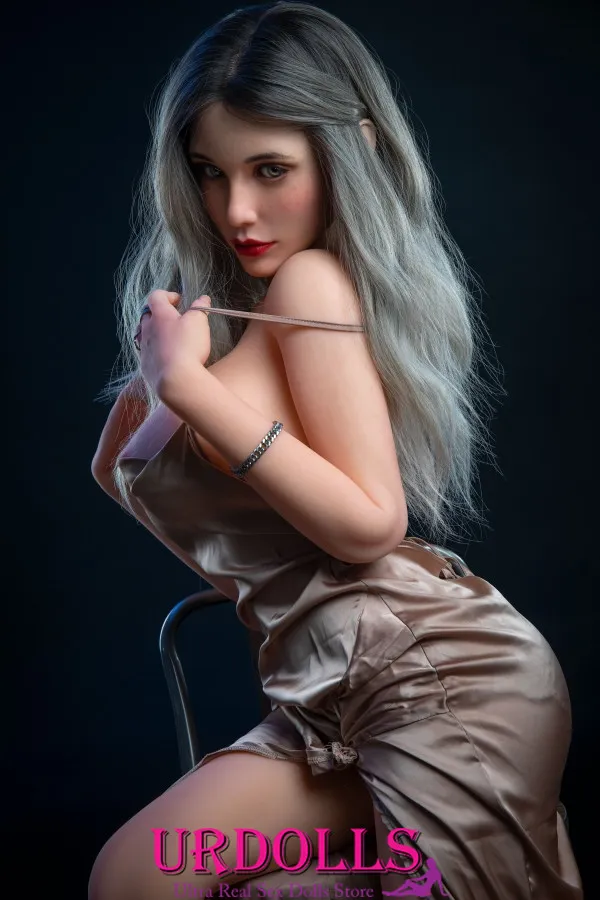 closed eyes sex doll