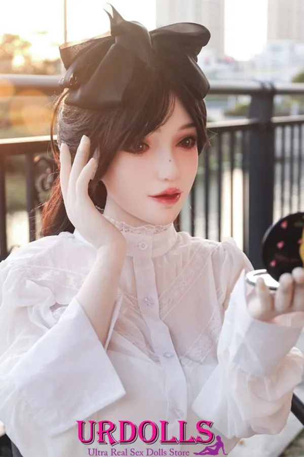 chubby with sex doll