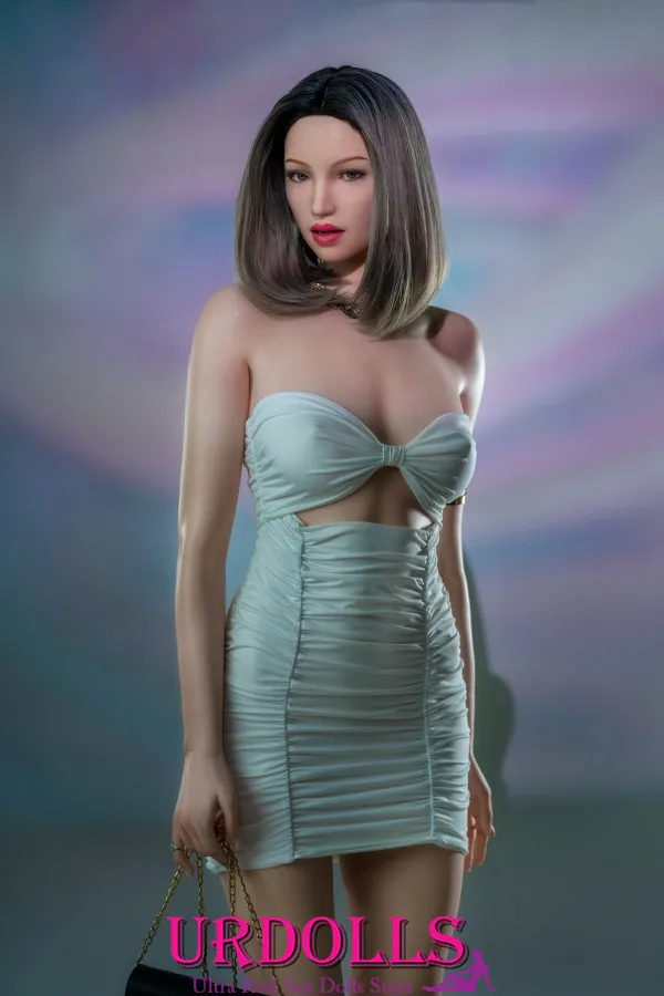 fuckable lifesized sex doll