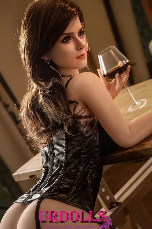 futanari fucks a sex doll