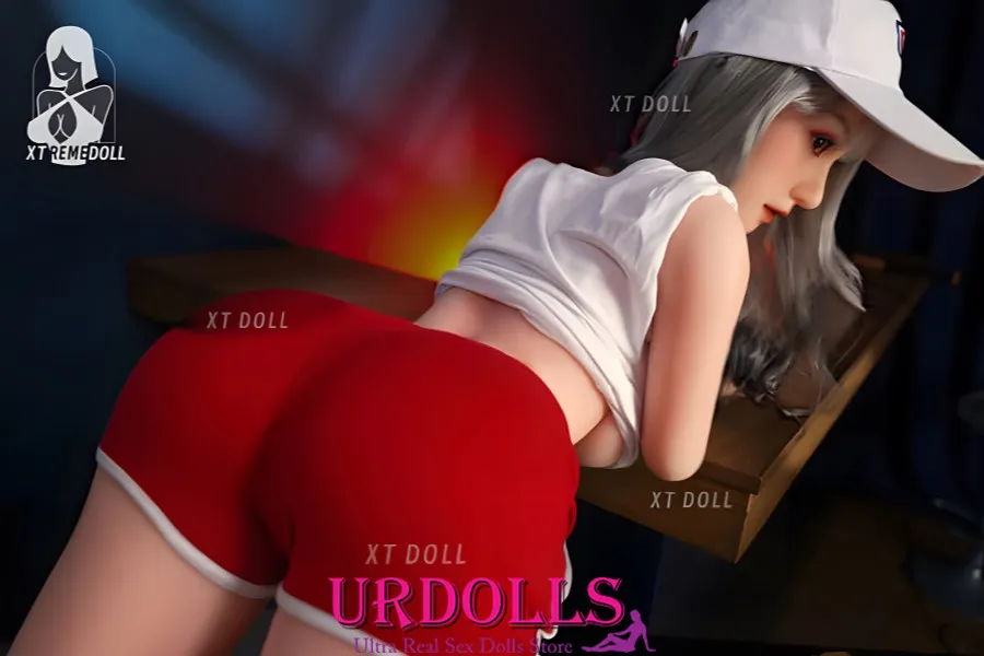 fuckign a very real sex doll