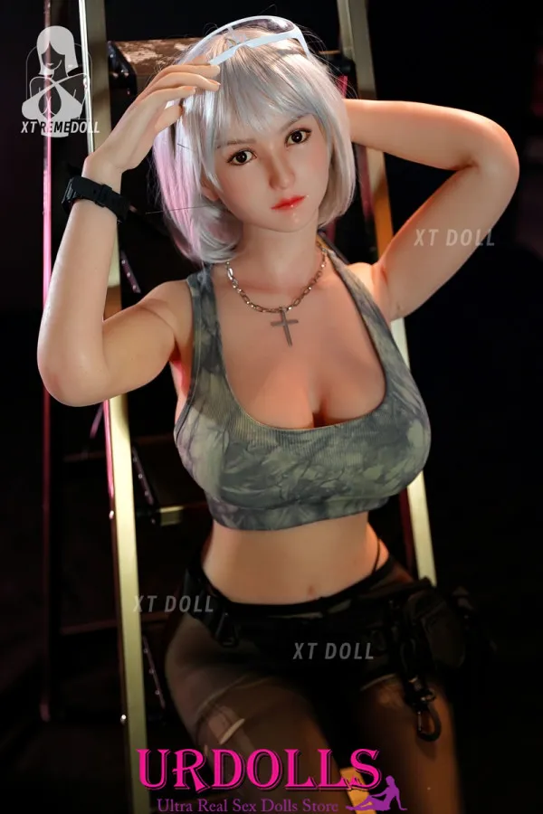 fucking a sex doll that orgasms