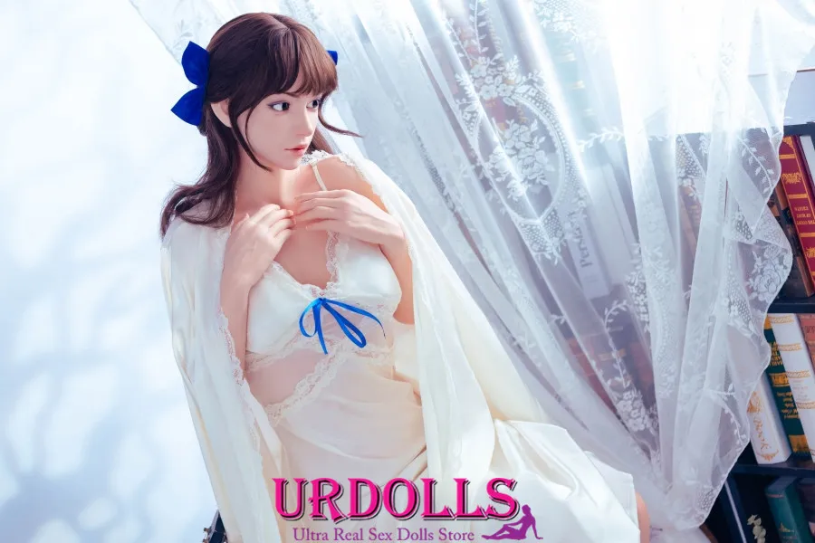 girl fuck sex doll cum