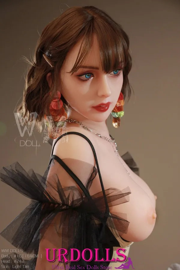 girls being fucked like sex dolls