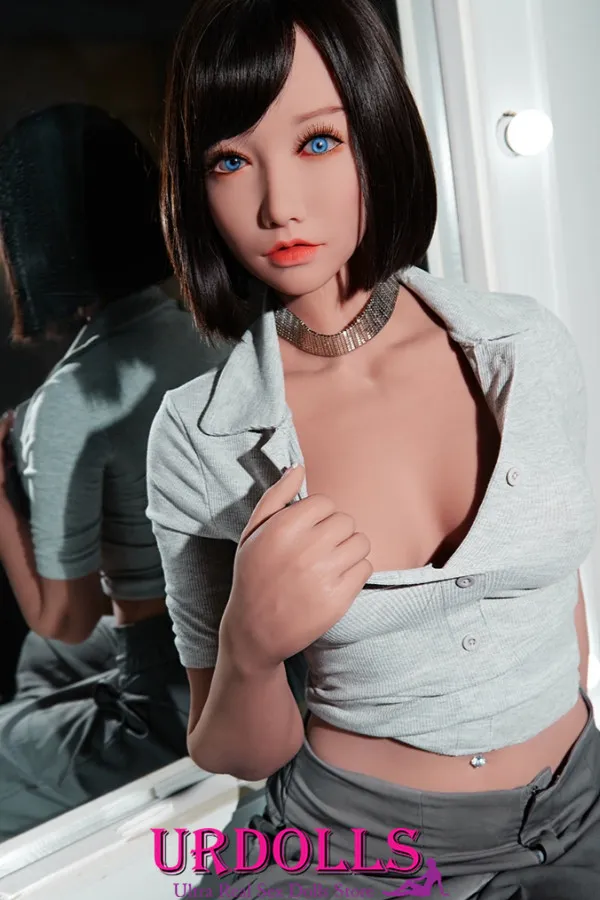 beautiful sex doll