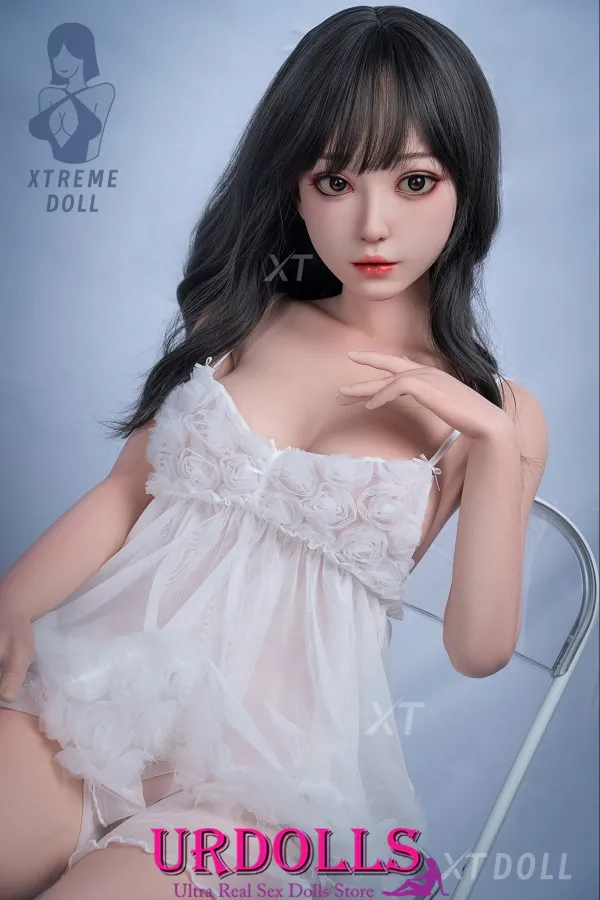 experiência de boneca sexual