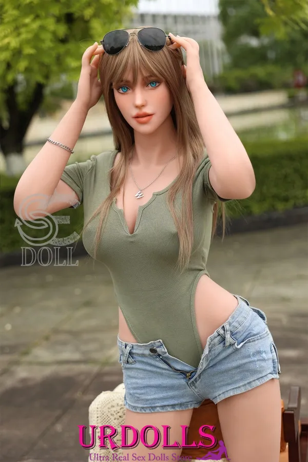 amazonská silikonová sexuální panenka v plné velikosti