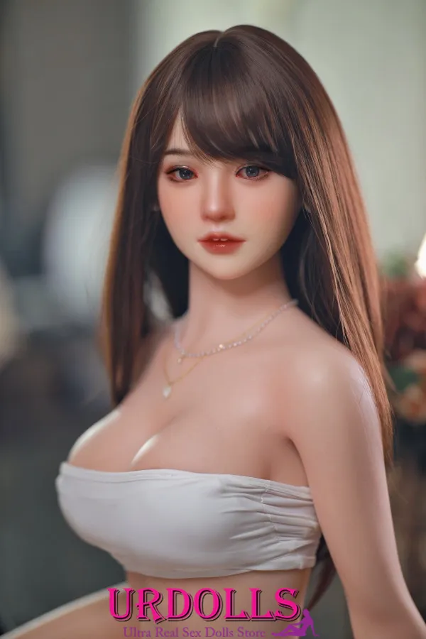 asijská dívka sexuální panenka