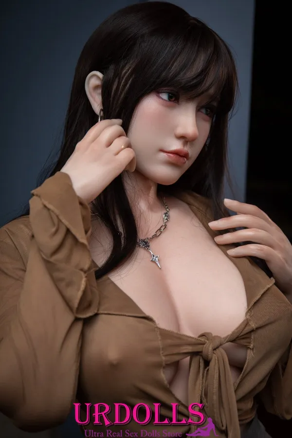 having sex with lifelike sex doll