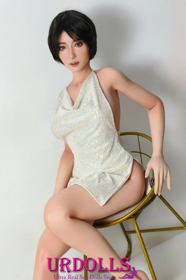 asian sex doll takes multiple creampies