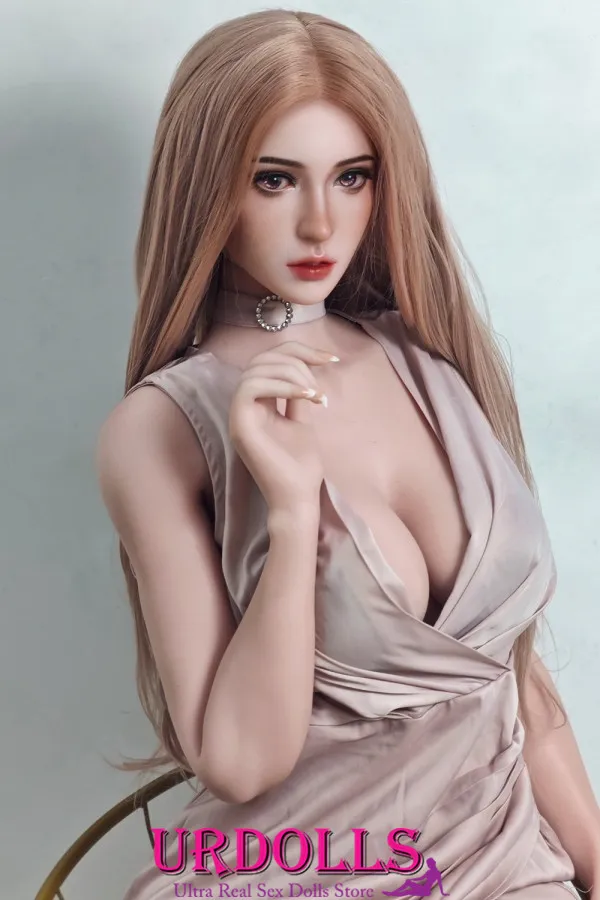 video di sesso di bambole asiatiche