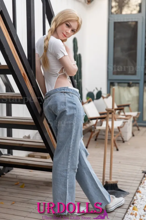 avn sex doll 2018 piperdoll