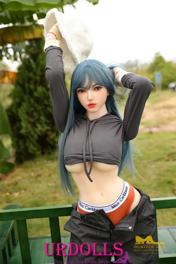 big lip sex doll
