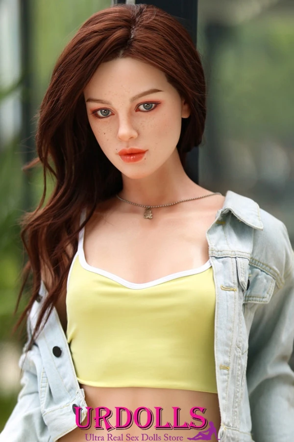 Hedy RealDoll petite curvy