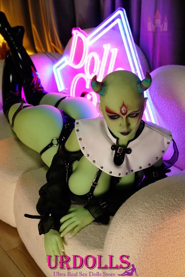 168cm Love Doll Luz