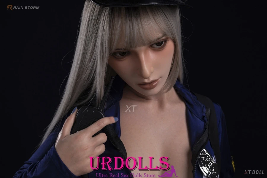 Hannah Love Doll sexy