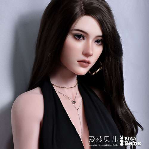 希拉里·伍利 (Hilary Woolley) 真正的娃娃木偶色情影片 多汁的紅唇